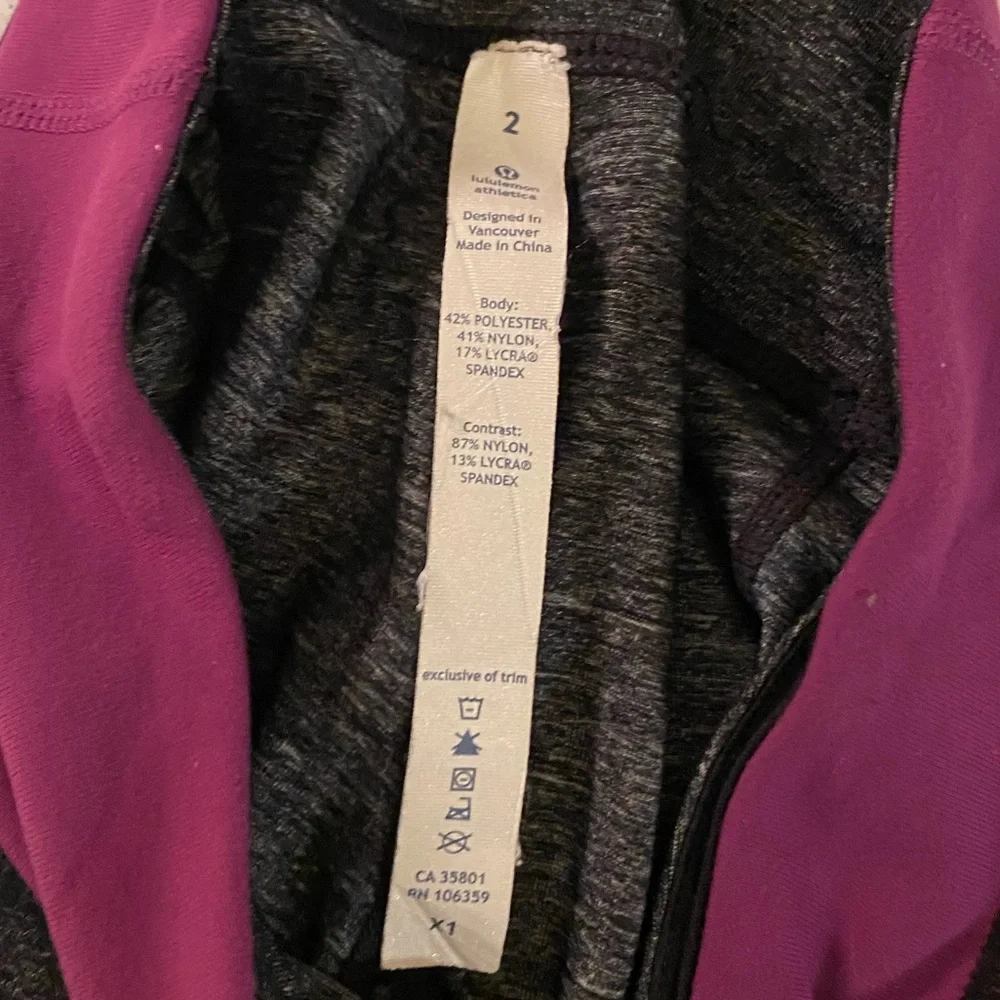50%offw❤️ Lululemon Capri Leggings-Size 2 119